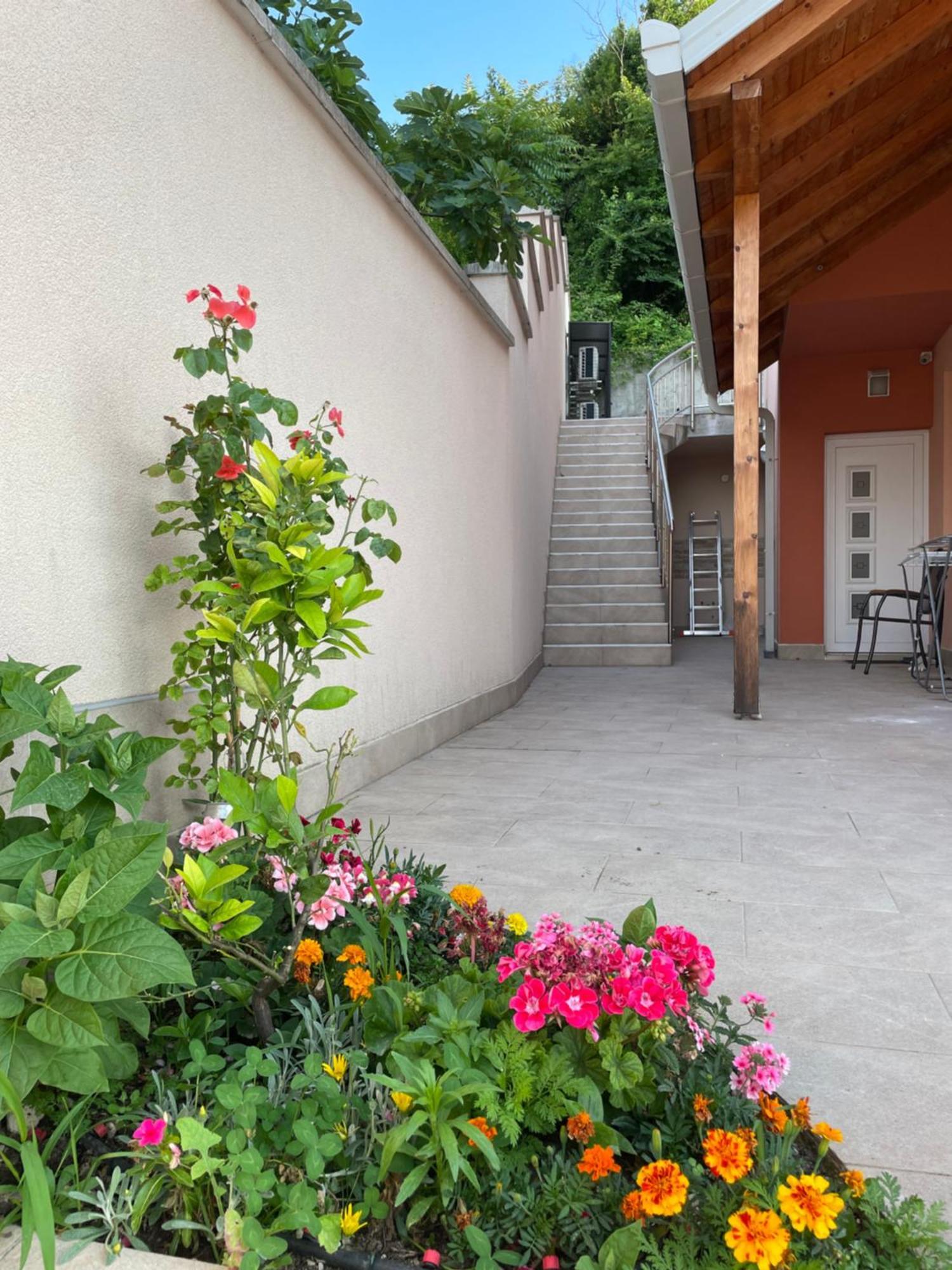 Apartments Enigma - With Private Parking Mostar Exterior photo