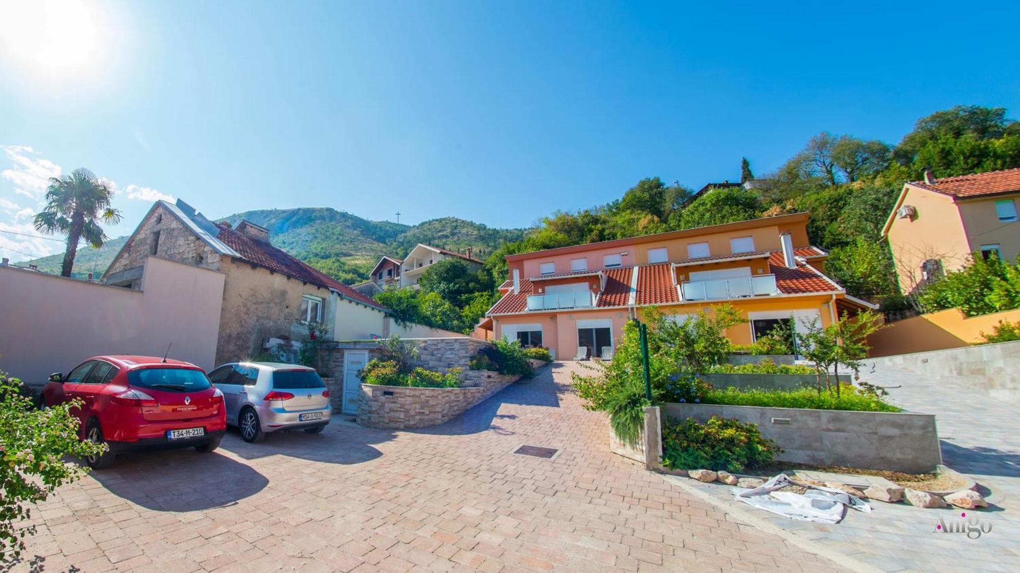 Apartments Enigma - With Private Parking Mostar Exterior photo